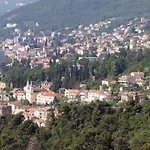 Apartment Mit Wasserblick By Interhome